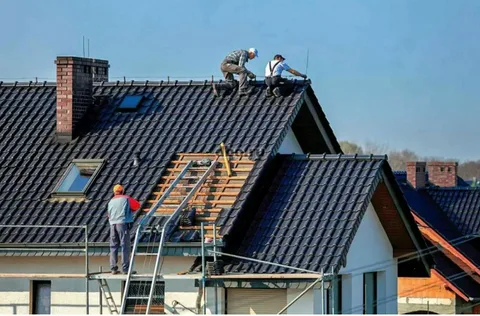 A team of roofing experts in Round Rock, TX, providing top-notch Roof Replacement Services for residential properties.