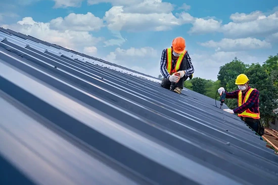 Licensed Roofing Contractors 550 by367